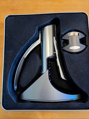 Rabbit Lever-Style Corkscrew Wine Opener - Gunmetal